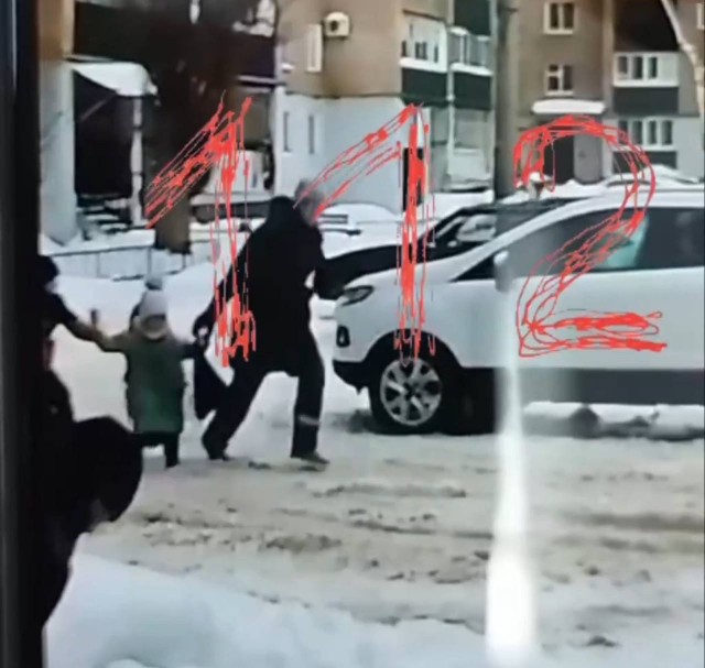 Неизвестный в балаклаве пытался похитить первоклассницу в Стерлитамаке.