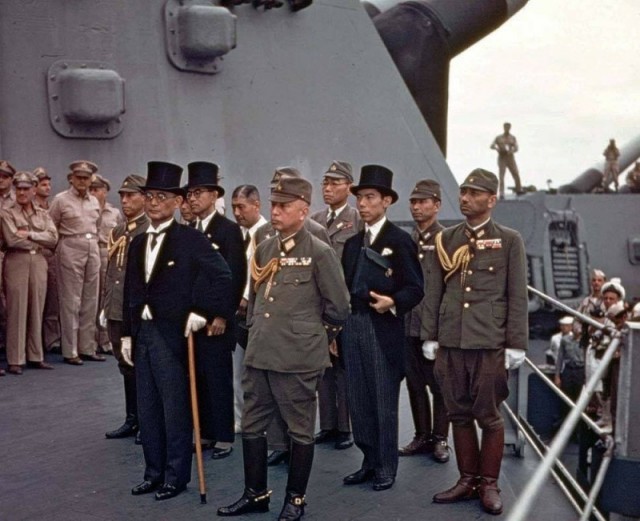1945 год в 84 фотографиях