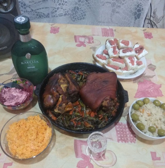 Друзья, всех с приятным субботним ужином