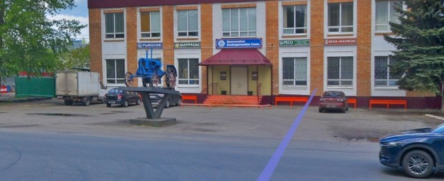 Ну рассказывай трактор, как обгонял, подрезал...