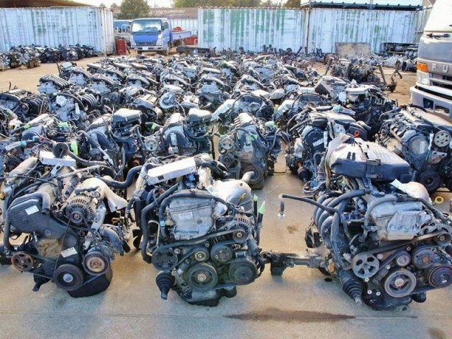 Индийская Mahindra обновила свой аналог Рэнглера. Цена - от 1 млн. рублей (база) до 1,6 млн рублей (в полном фарше)