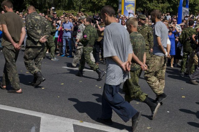 Марш пленных в Донецке 24.08.2014