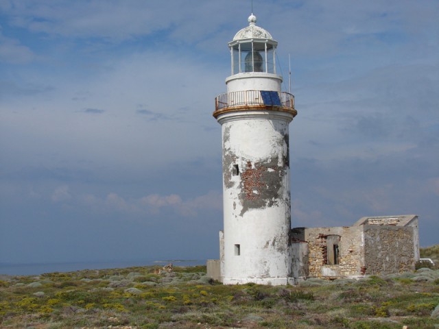 10 очень уединённых маяков