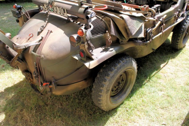 Жук-плавунец: тест-драйв Volkswagen Type 166 Schwimmwagen