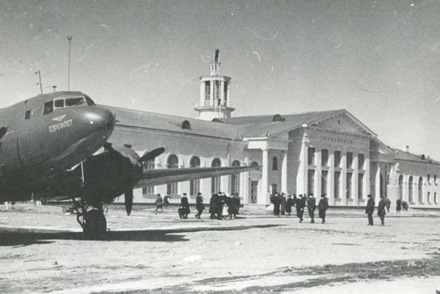 1950. Самолётом во Владивосток: 10 посадок, 2 ночёвки