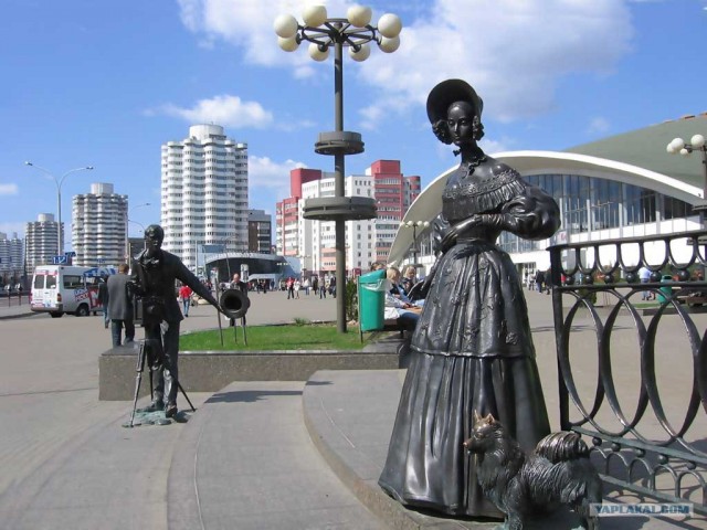 Забавная скульптура