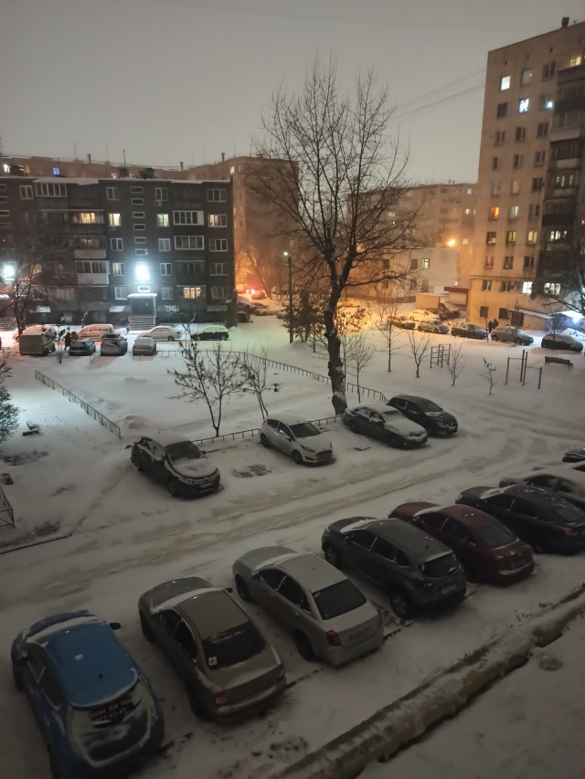 А из нашего окна, вот такая красота!