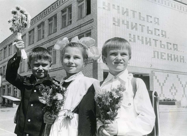 Фотохроника "загнивающего совка". Часть 6