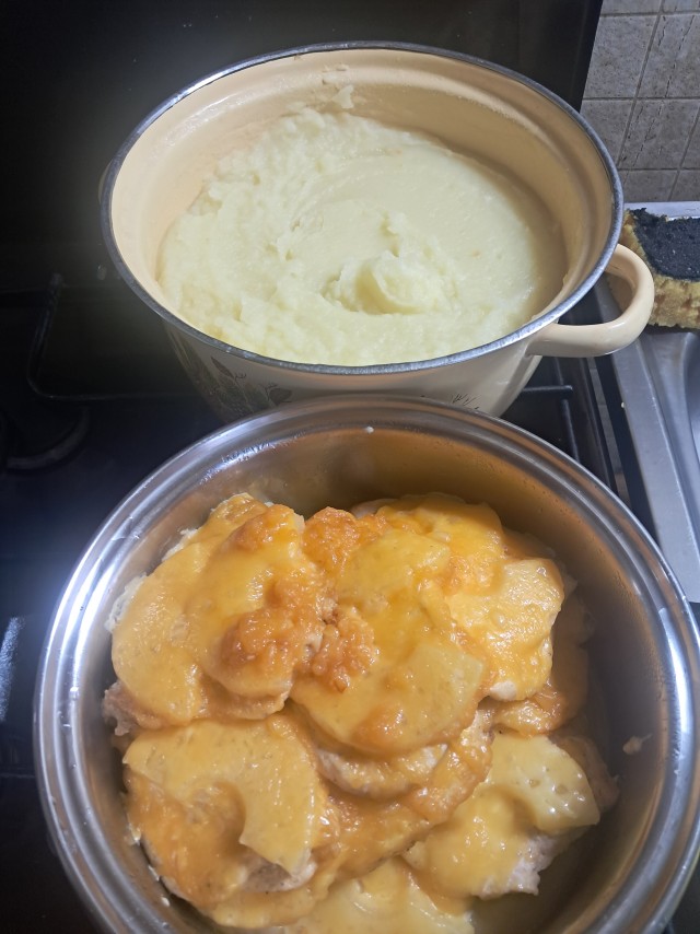 Что бы вкусненького съесть?