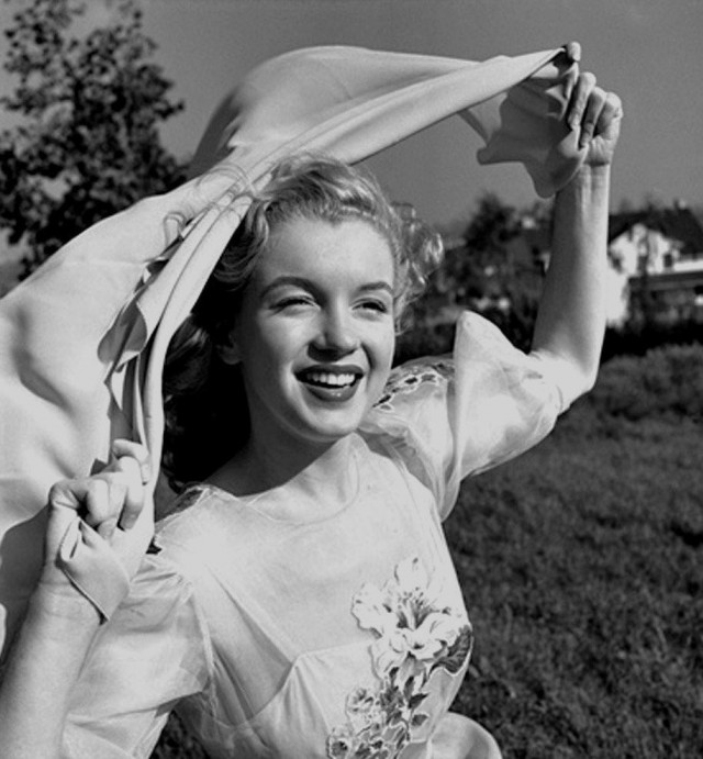 Marilyn Monroe and the Camera