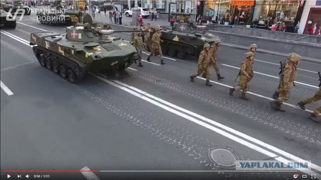 Порошенко: Парад покажет врагу мощь войска