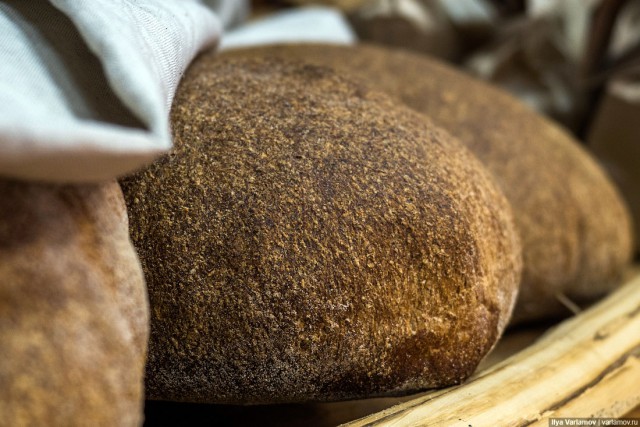 Самый дорогой хлеб в России, или «пидарасам вход запрещен»