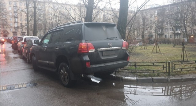 Быдлопарковка по-питерски