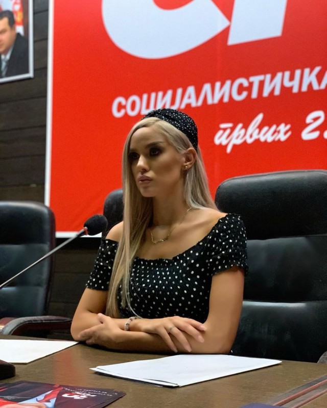 А это - новый член парламента Сербии от социалистов