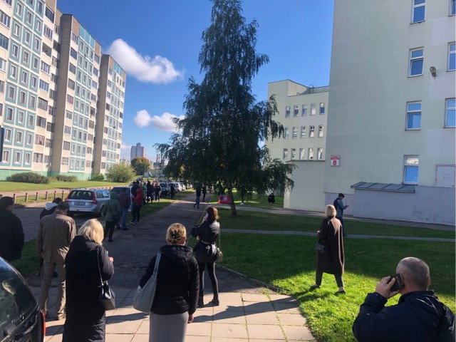 Очередь на прием к терапевту для температурящих больных в Воронеже