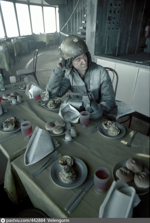 Чем кормили в ресторане "Останкинской" телебашни во времена СССР?