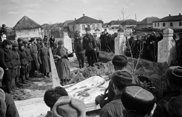 Они сражались за Родину. Фотонаследие Семена Осиповича Фридлянда.