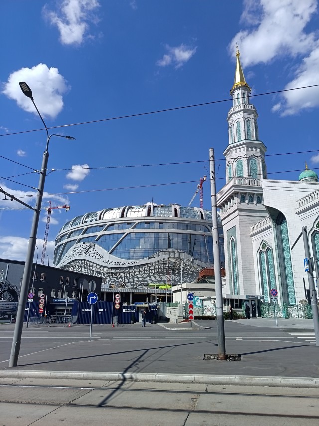 Шляюсь по  Москве