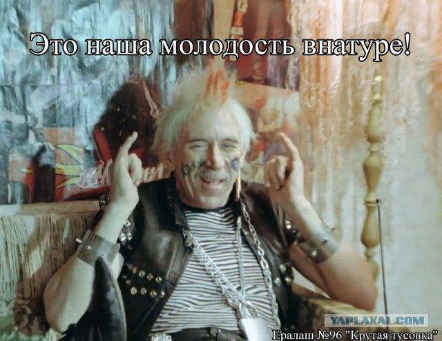 Какой приятный парень! И девушка огонь!