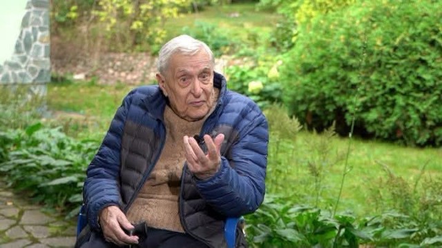 Олег Басилашвили переживает тишину в доме, который строил 9 лет.