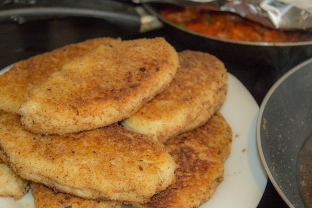 Картофельные палочки (котлеты) с сыром, И томатно-чесночным соусом