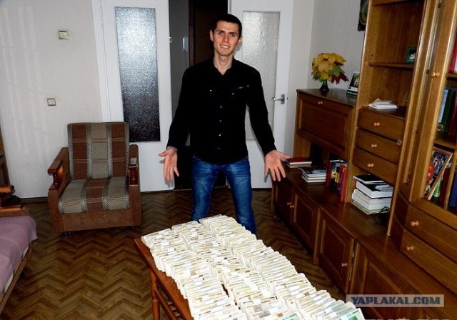 Минчанин обменял 17 кг бел. рублей на 20 г серебра