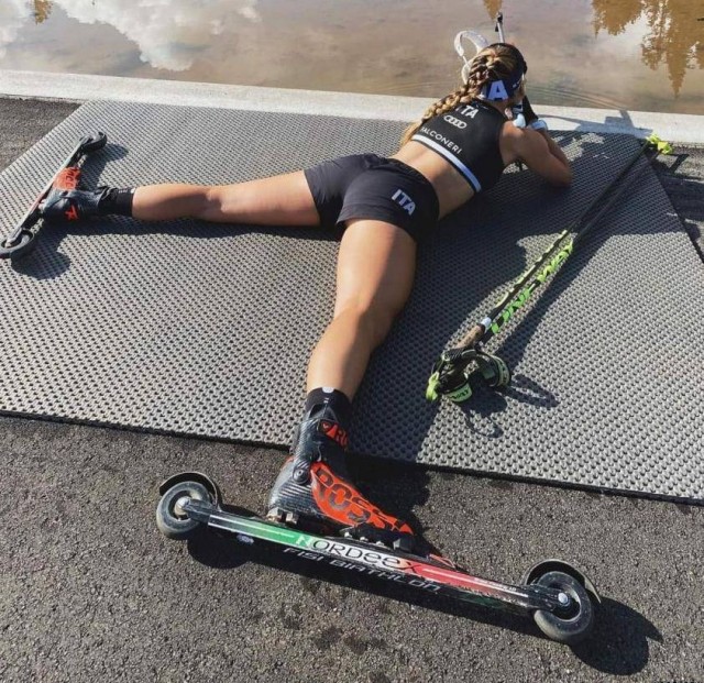 Спортивные и околоспортивные девушки