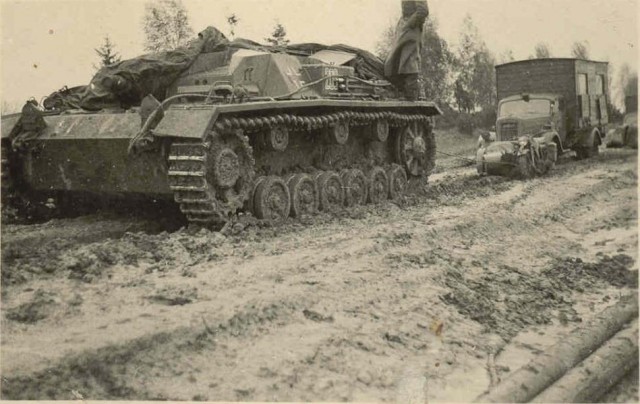 StuG III под кличкой "Гадюка", самая массовая в производстве с которой пришлось встретиться нашим дедам.