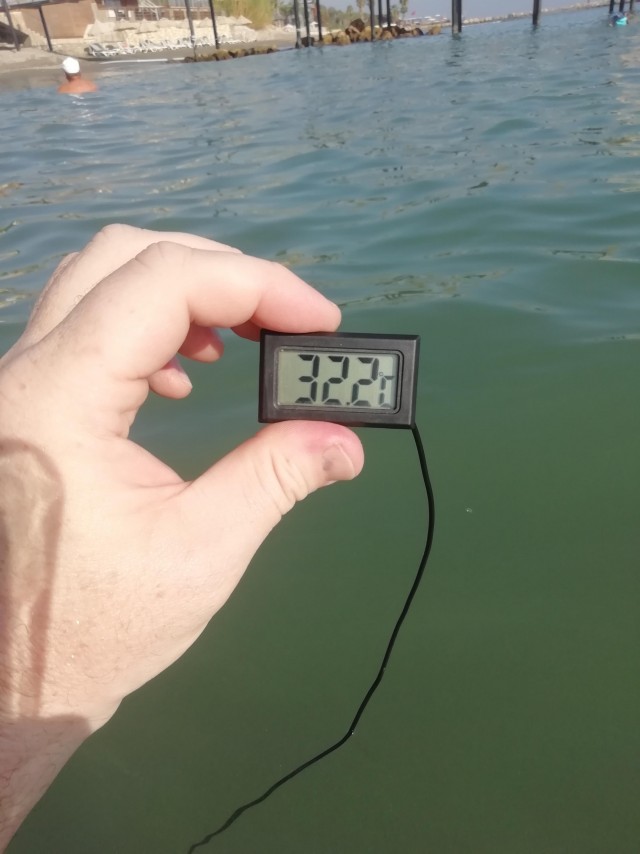 При какой температуре купаемся?