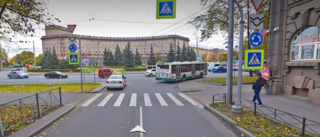 Не зря инспекторы заранее люстру включили