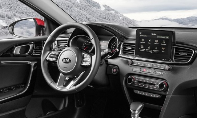 АвтоВАЗ признал ошибку: угрожавшие жизни Весты будут перепрошиты бесплатно