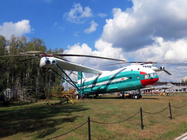 Вертолет-музей В-12