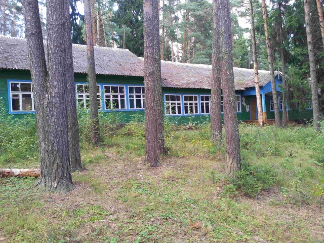Поход в заброшенный лагерь.