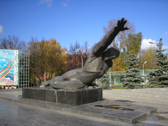 Какие прозвища дают памятникам в России