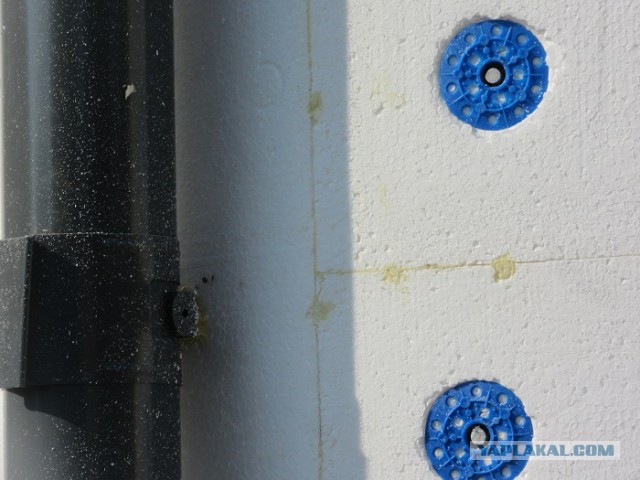 Как правильно утеплить свой дом и при этом облицевать его искусственным камнем