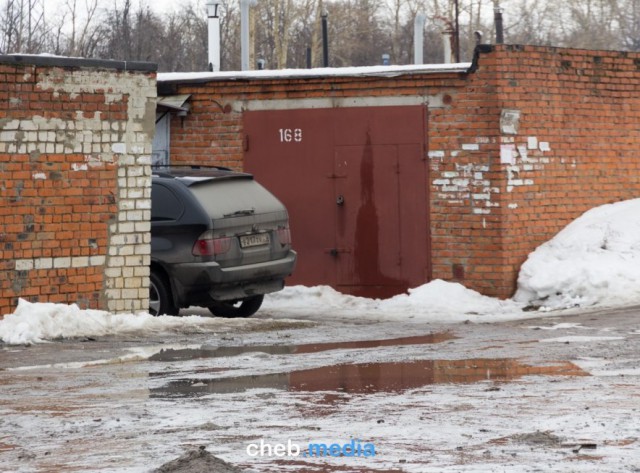 Маршрутные войны? "Патриот" с разгону влетел в VW Passat CC на конечке 32 маршрута