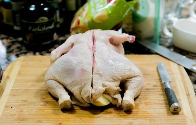 Куриная тушка (рулет) лишенная скелета (poulet désossé)  