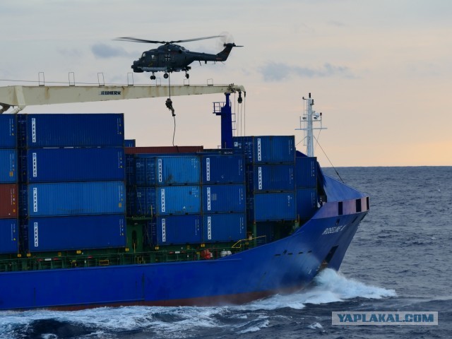 Спецназ НАТО высадился на российский грузовой корабль "Адлер" в Средиземном море