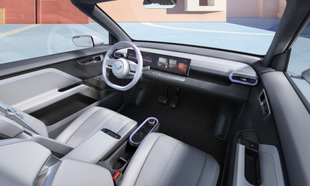 Китайский электромобиль-бестселлер MINI EV получил открытую версию Convertible CABRIO