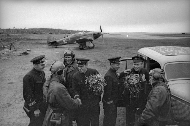 Черно-белые документы войны