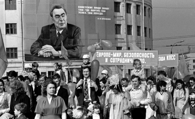 Фотохроника "загнивающего совка". Часть 6