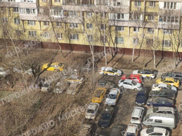 Жители северо-востока Москвы пожаловались на несанкционированные парковки.