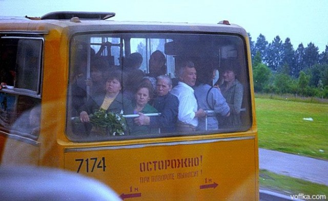 По улицам Казани проехал раритетный автобус