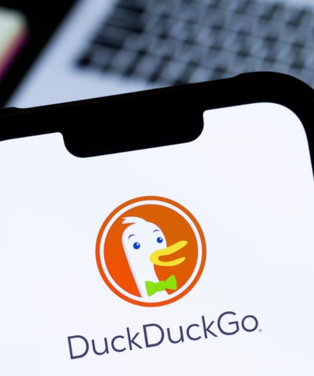 Установки DuckDuckGo резко выросли на фоне бегства пользователей от ИИ-поиска Google