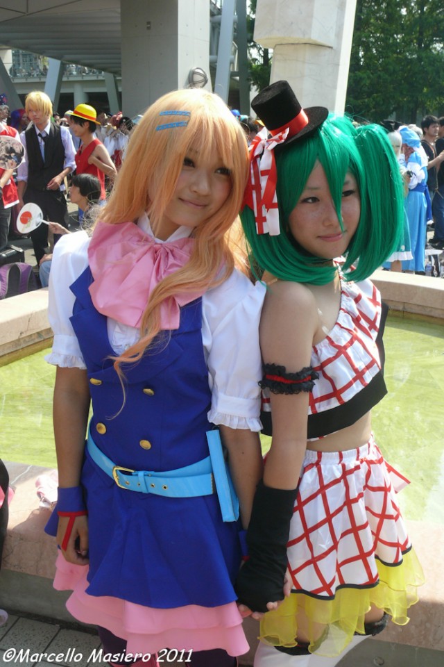 Девчонки с 80 Comiket'a ! (ну и немного парней)