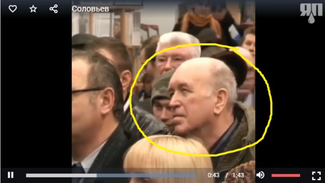 Выучили три молитвы и теперь имеют право всем объяснять, как жить