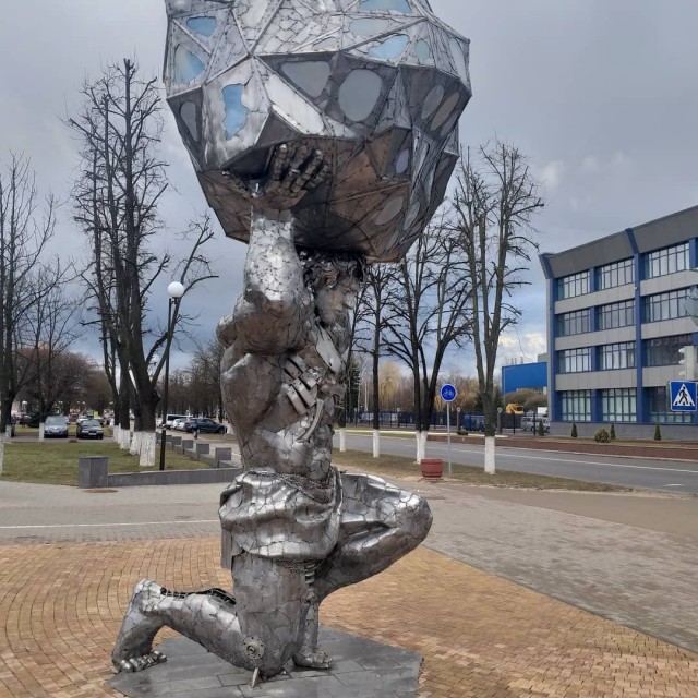 Какие скульптуры белорус делает из металлолома
