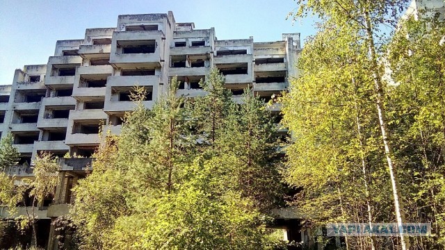 Огромное здание заброшенного санатория МО в г. Калязин