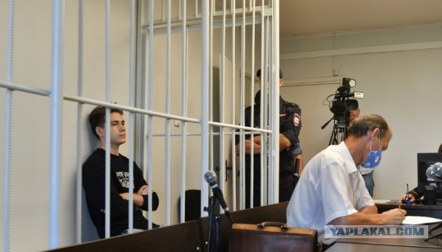«Деньги нужны были для ставок»: сын топ-менеджера КАМАЗа убил отца и пырнул мать ножом из-за букмекеров