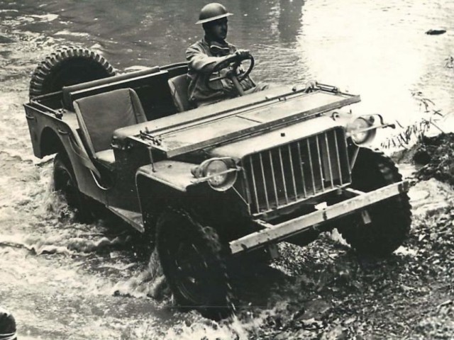 1954 Kaiser Darrin 161. Автопятница №40